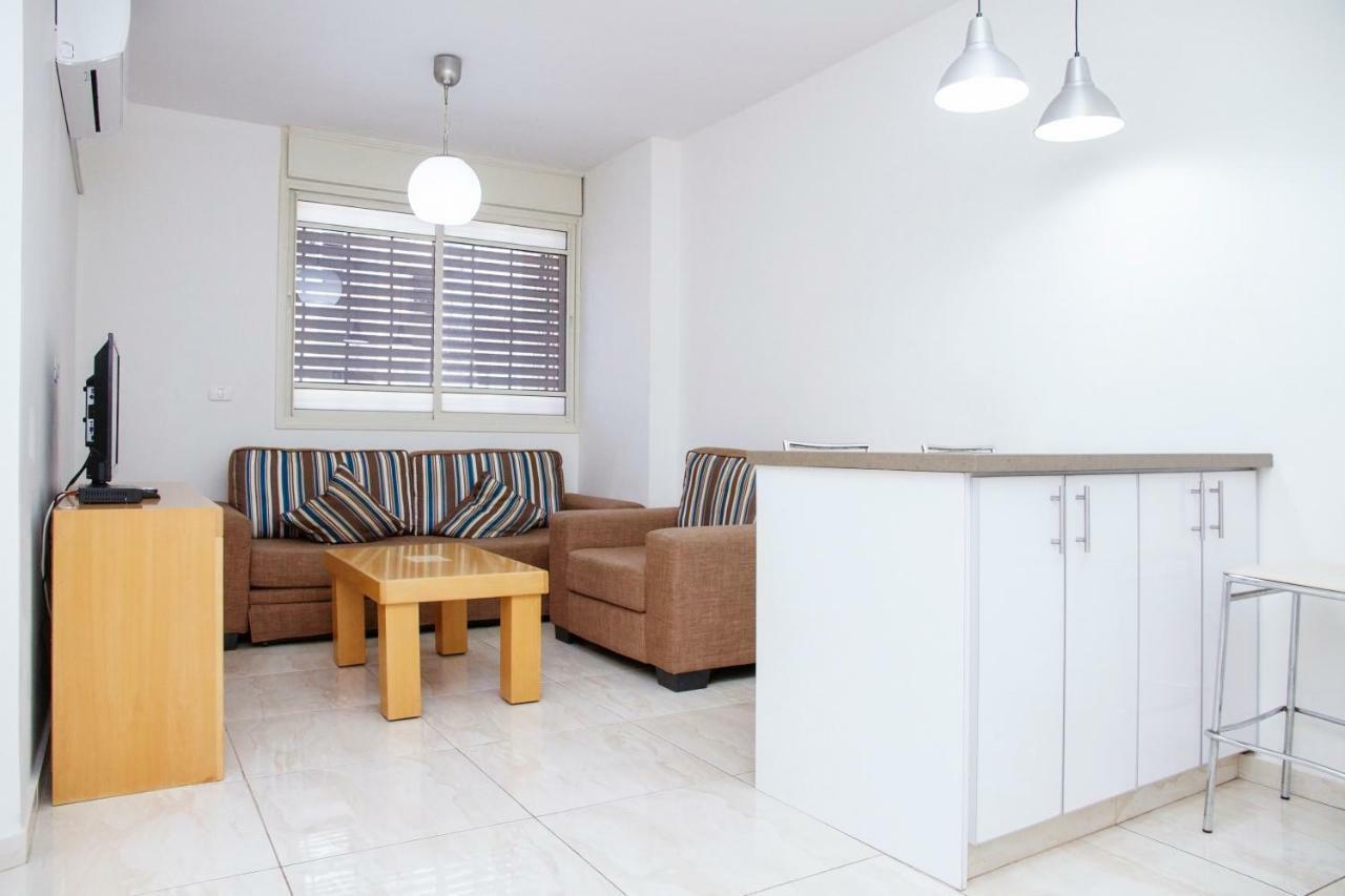 Apartments4You Dinara บัตยัม ภายนอก รูปภาพ