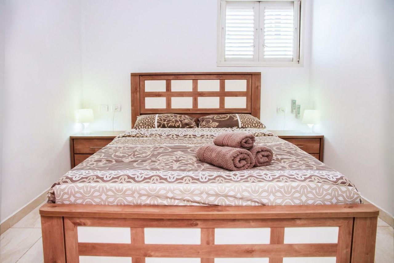 Apartments4You Dinara บัตยัม ภายนอก รูปภาพ