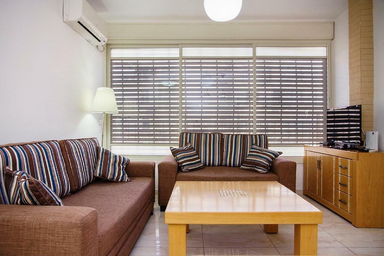 Apartments4You Dinara บัตยัม ภายนอก รูปภาพ